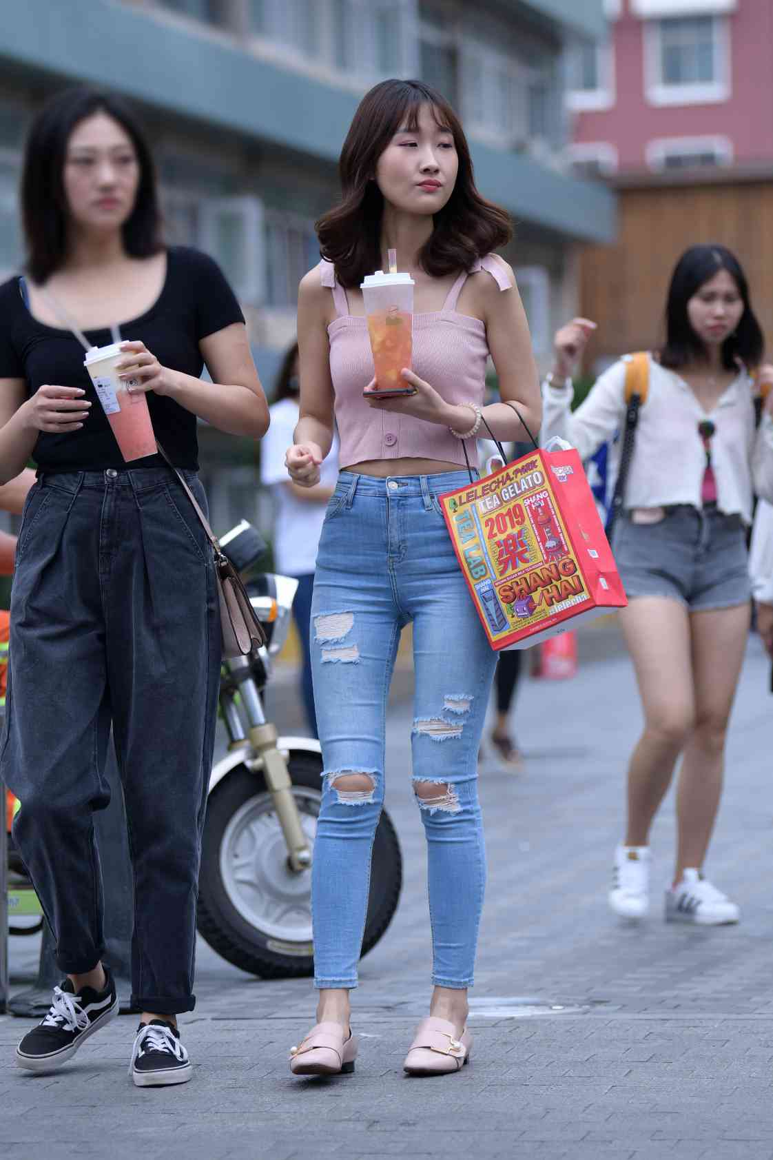 图片[2]-【免费】紧身牛仔裤女生【18P】04014-靓丽图集