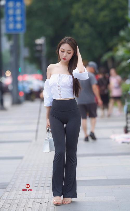 图片[1]-身材非常哇塞的瑜伽裤女孩  J1333 521P6V-21.6GB-靓丽图集