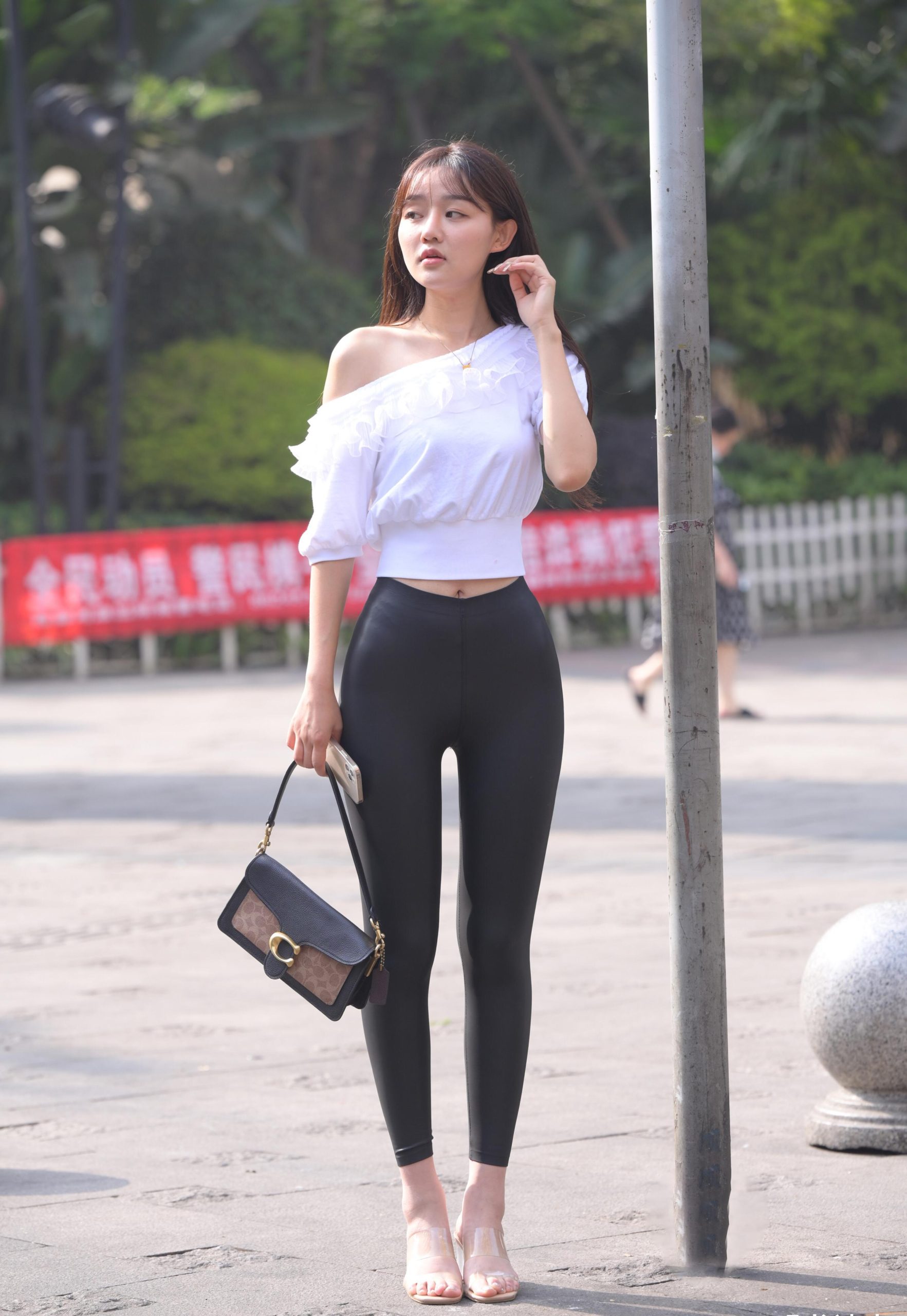 图片[5]-笑容非常甜美且治愈的皮裤女孩 J1945 751P1V-22.1GB-靓丽图集