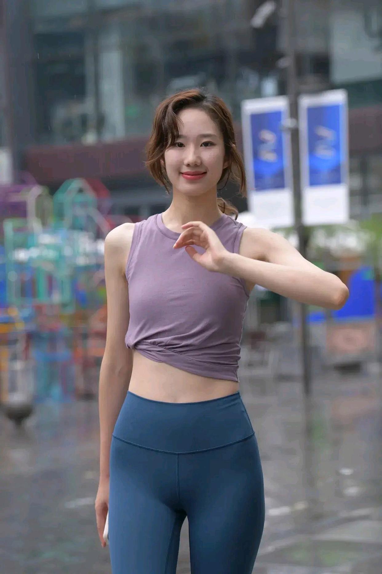 图片[2]-像刘亦菲的蓝色瑜伽裤姑娘J2234 552P1V-20.5GB-靓丽图集