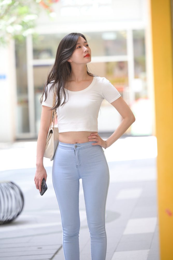 图片[2]-正在逛街的紧身牛仔裤女孩J1815 1112P1V-30.2GB-靓丽图集