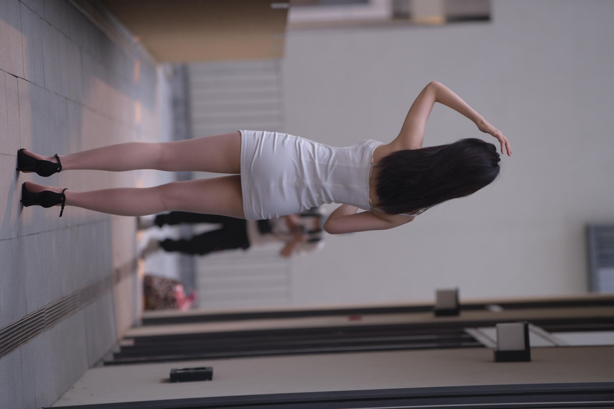 图片[4]-长发女孩紧身短裙特别显身材【245P】00040-靓丽图集