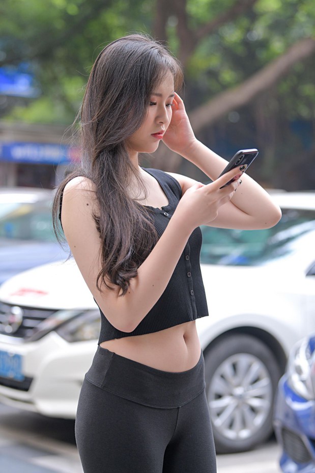 图片[5]-喝奶茶的黑色瑜伽裤长发姑娘【376P】00055-靓丽图集