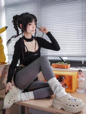 图片[9]-牛仔热裤+灰丝姑娘玩自拍-靓丽图集